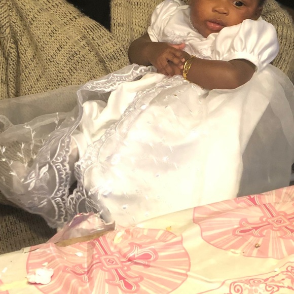 White Baptism/Christening  Dress (Gorgeous 😍) - Picture 3 of 3